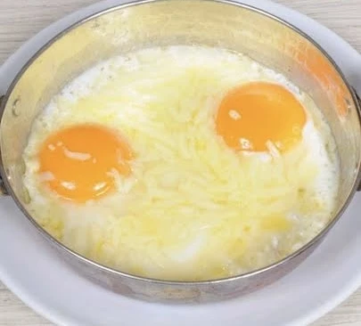Kaşarlı Yumurta